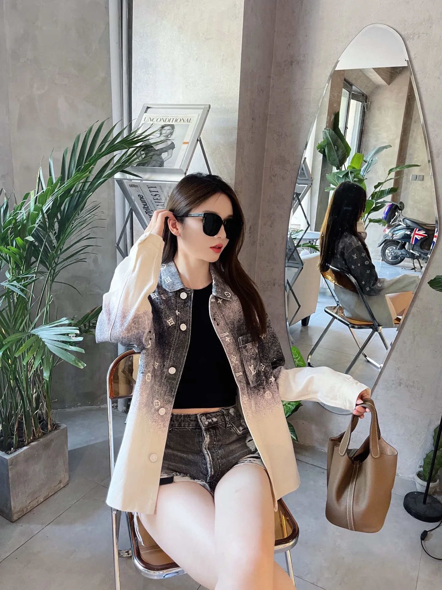 Louis Vuitton/Louis Vuitton Starry Sky Rendering Old Floral Gradient Denim Shirt Jacket